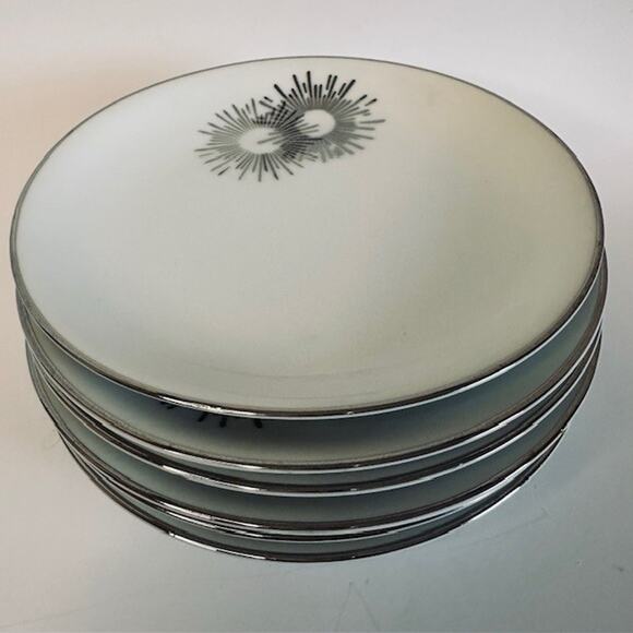 Kutani Burst China (7) Salad Plates White/Silver/Gray Japan Hand Painted VTG - Picture 2 of 13